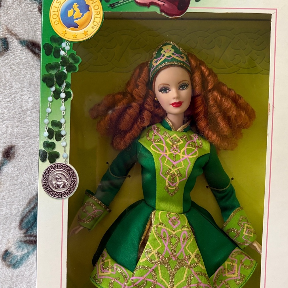 Barbie Festivals of the World Irish Dance - Picture 2 of 11